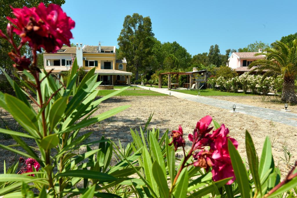 Antonia Beachfront Villa Lefkimmi (Corfu) Exterior foto