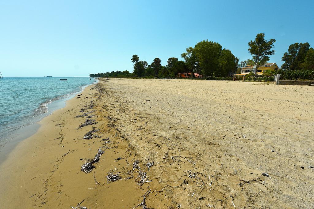 Antonia Beachfront Villa Lefkimmi (Corfu) Exterior foto