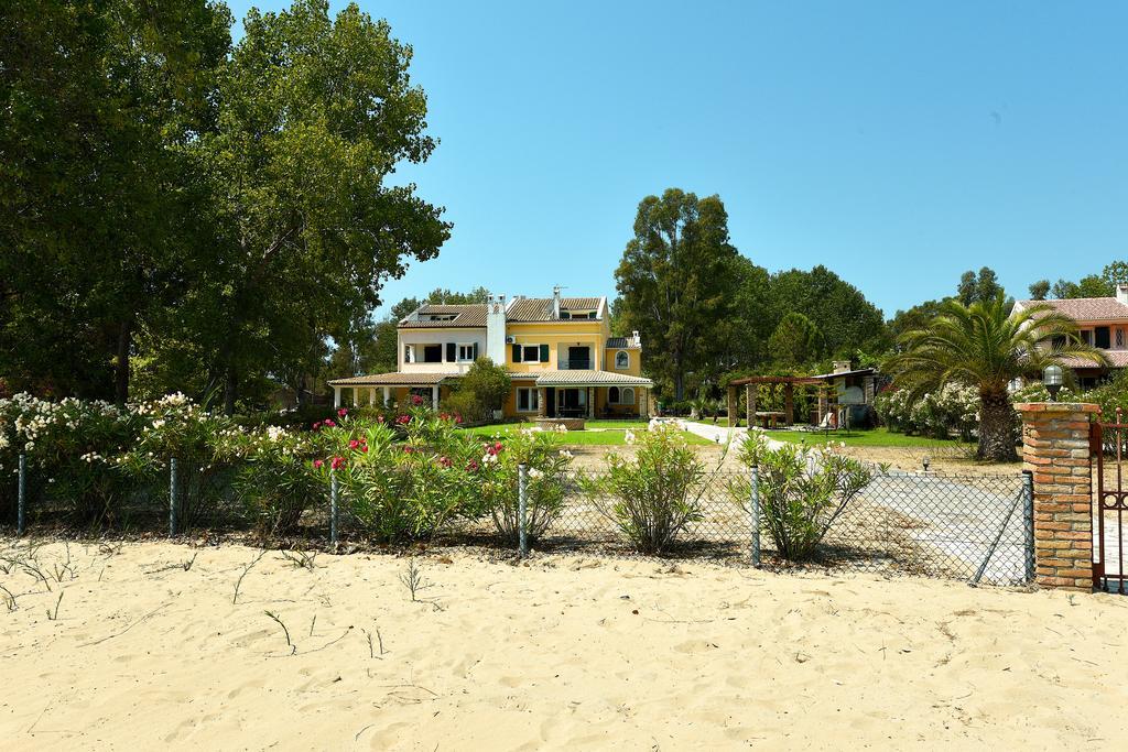 Antonia Beachfront Villa Lefkimmi (Corfu) Exterior foto