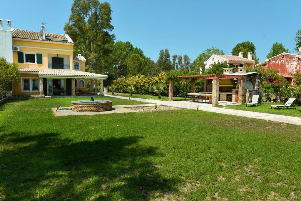 Antonia Beachfront Villa Lefkimmi (Corfu) Exterior foto